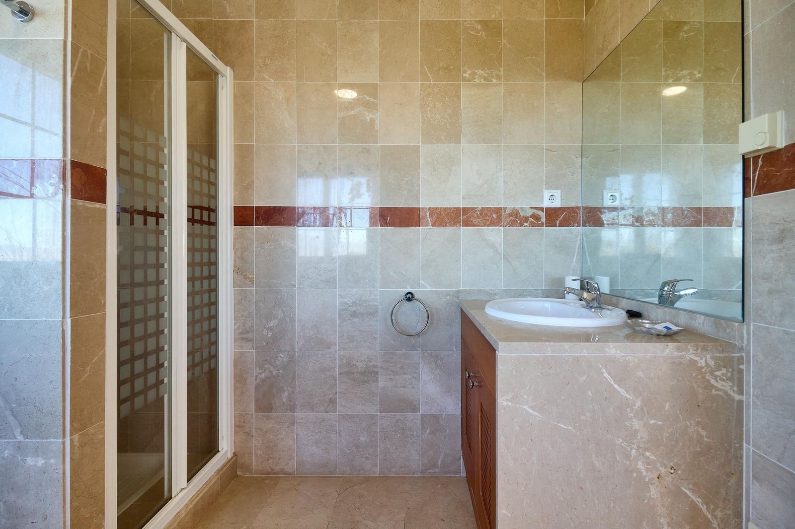 4 slaapkamer Rijtjeshuis te koop in Alhaurin de la Torre met zwembad garage - € 599.990 (Ref: 9344886)