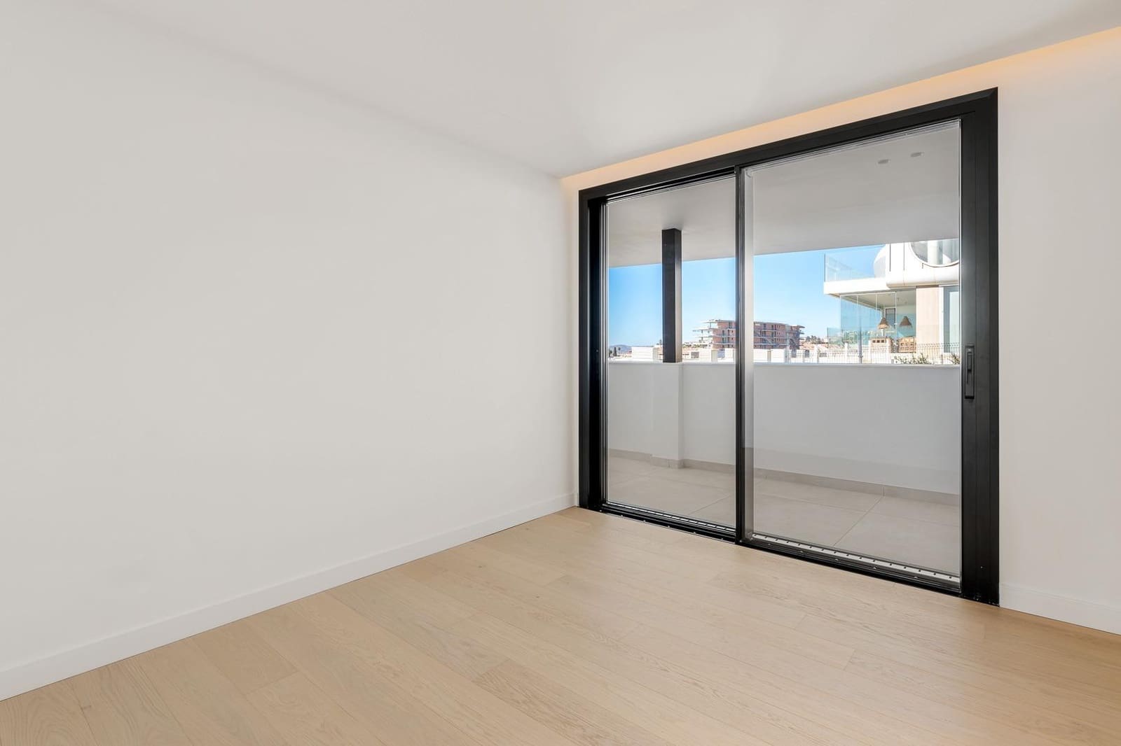 Ático de 3 habitaciones en Benalmádena en venta con piscina garaje - 3.495.000 € (Ref: 9359687)