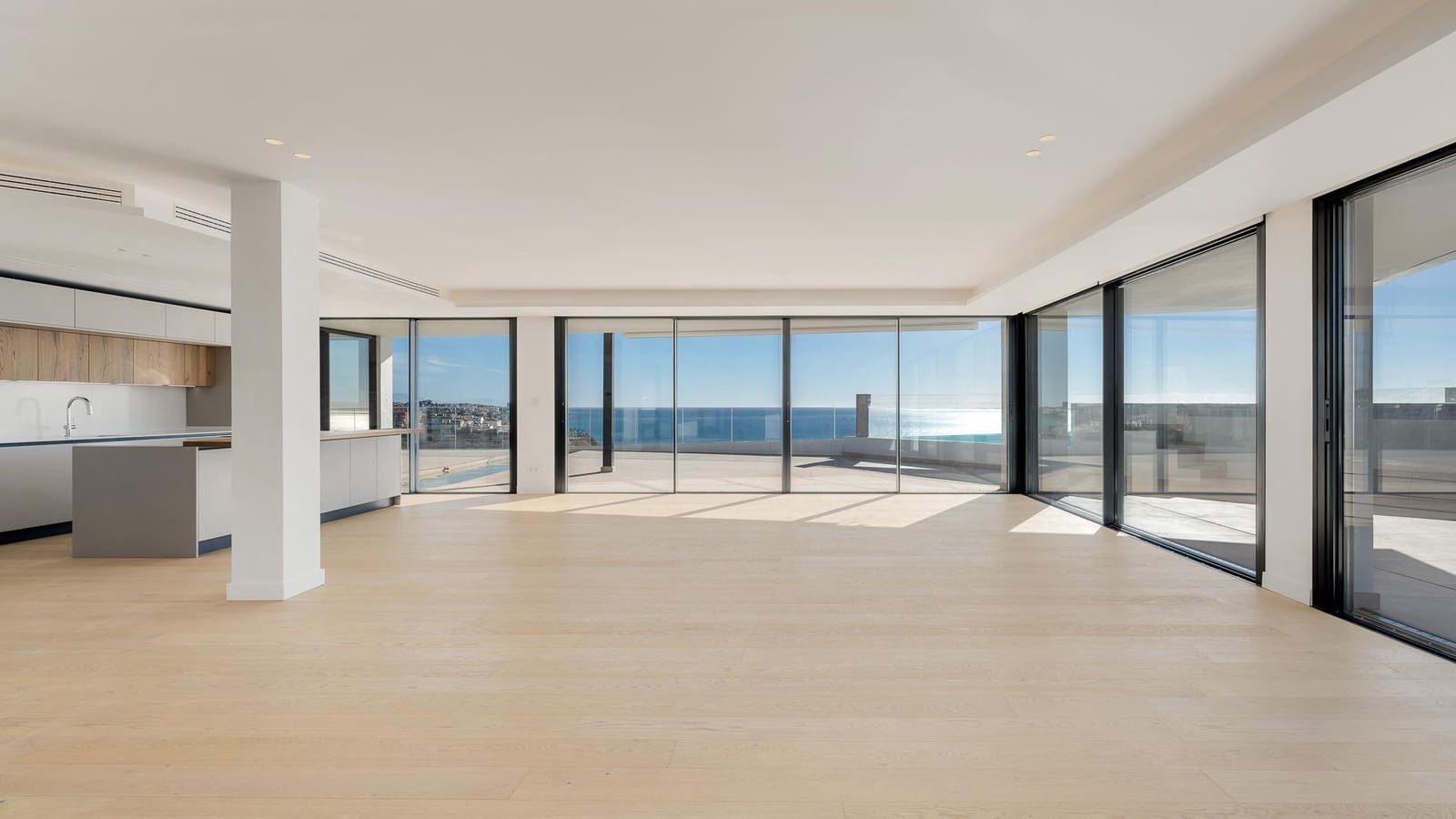 Ático de 3 habitaciones en Benalmádena en venta con piscina garaje - 3.495.000 € (Ref: 9359687)