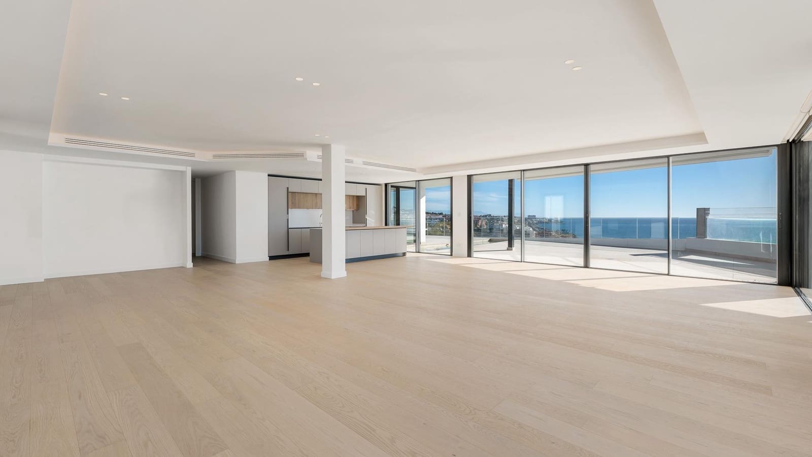 Ático de 3 habitaciones en Benalmádena en venta con piscina garaje - 3.495.000 € (Ref: 9359687)