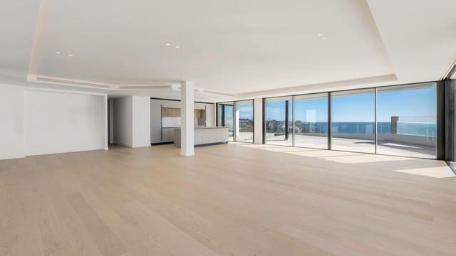 Ático de 3 habitaciones en Benalmádena pueblo, Benalmádena en venta con piscina garaje - 3.495.000 € (Ref: 9359687)