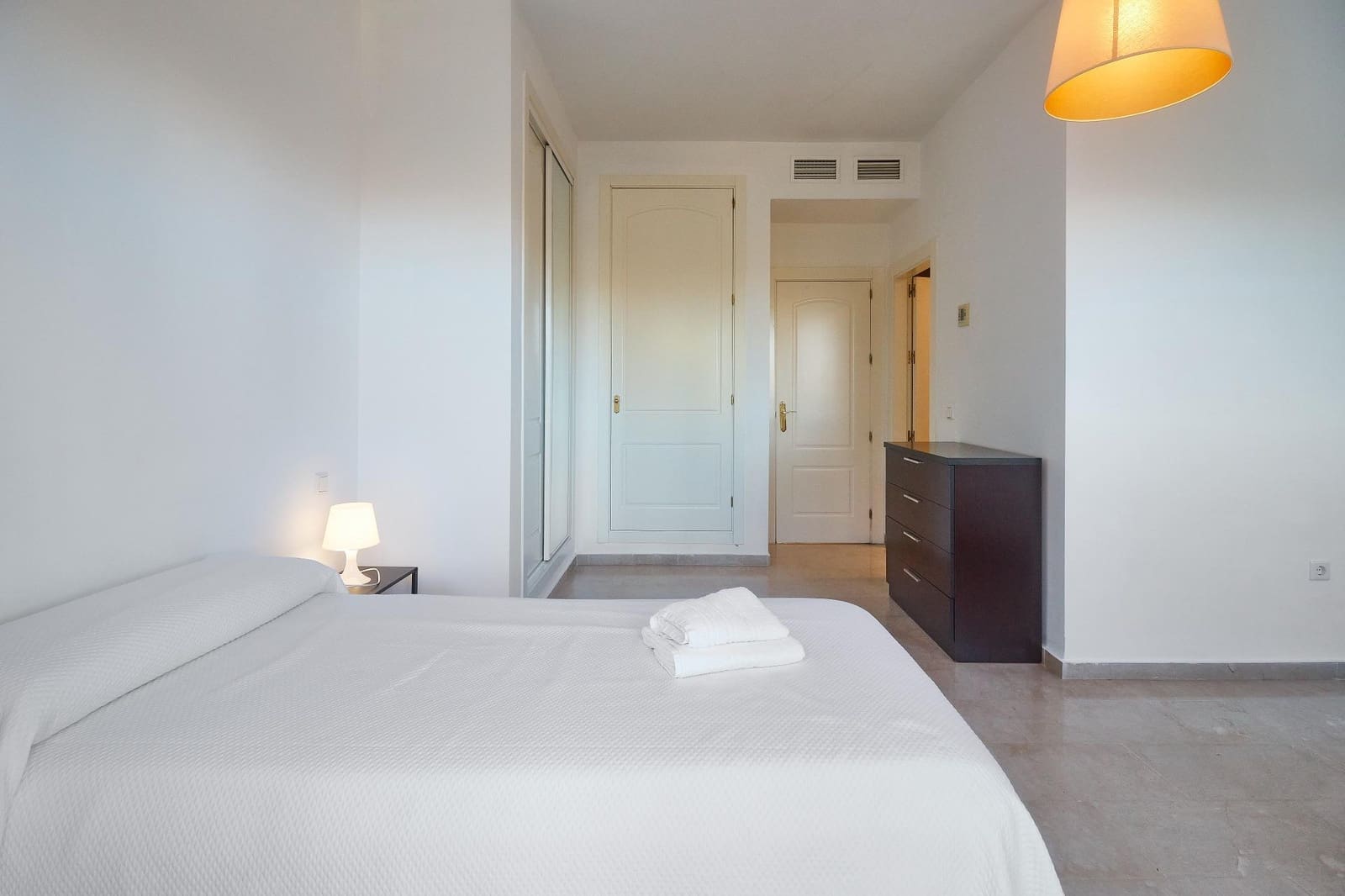 3 sypialnia Dom szeregowy na sprzedaż w Alhaurin de la Torre z basenem garażem - 429 990 € (Ref: 9359688)