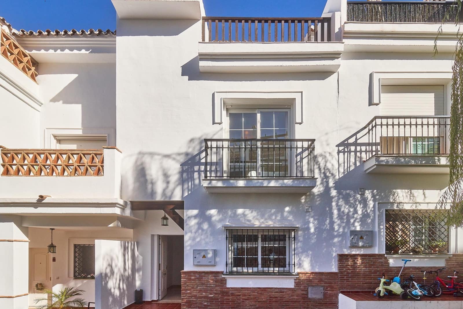 3 sypialnia Dom szeregowy na sprzedaż w Alhaurin de la Torre z basenem garażem - 429 990 € (Ref: 9359688)