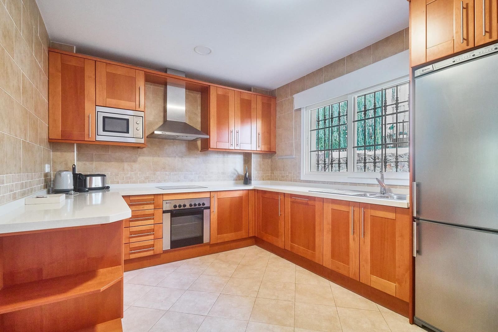 3 sypialnia Dom szeregowy na sprzedaż w Alhaurin de la Torre z basenem garażem - 429 990 € (Ref: 9359688)