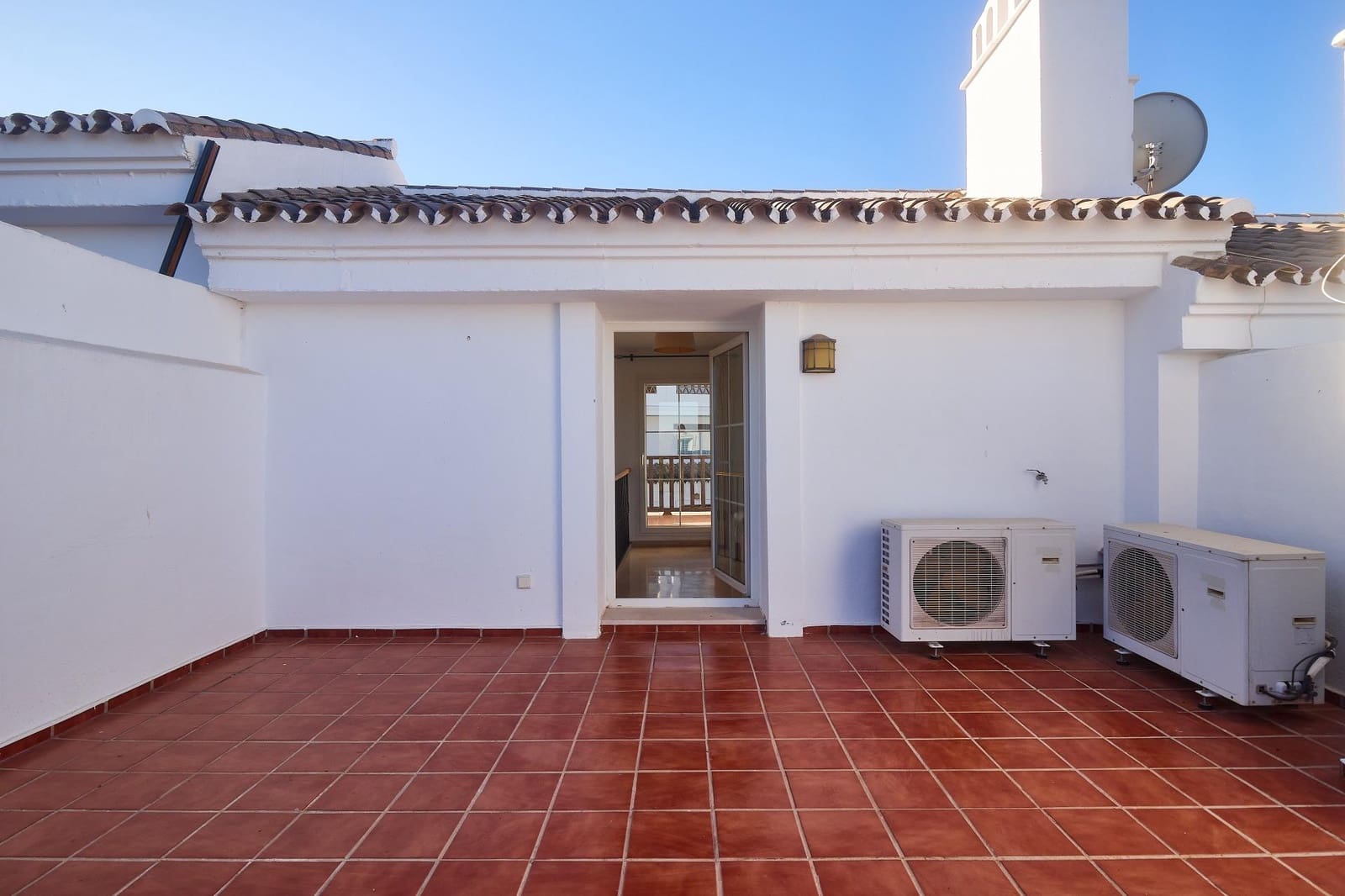 3 sypialnia Dom szeregowy na sprzedaż w Alhaurin de la Torre z basenem garażem - 429 990 € (Ref: 9359688)