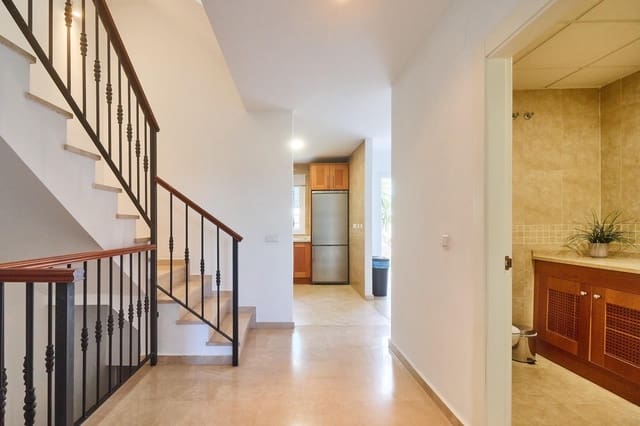 3 sypialnia Dom szeregowy na sprzedaż w Alhaurín de la Torre z basenem garażem - 429 990 € (Ref: 9359688)