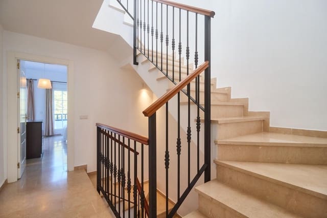 3 sypialnia Dom szeregowy na sprzedaż w Alhaurín de la Torre z basenem garażem - 429 990 € (Ref: 9359688)