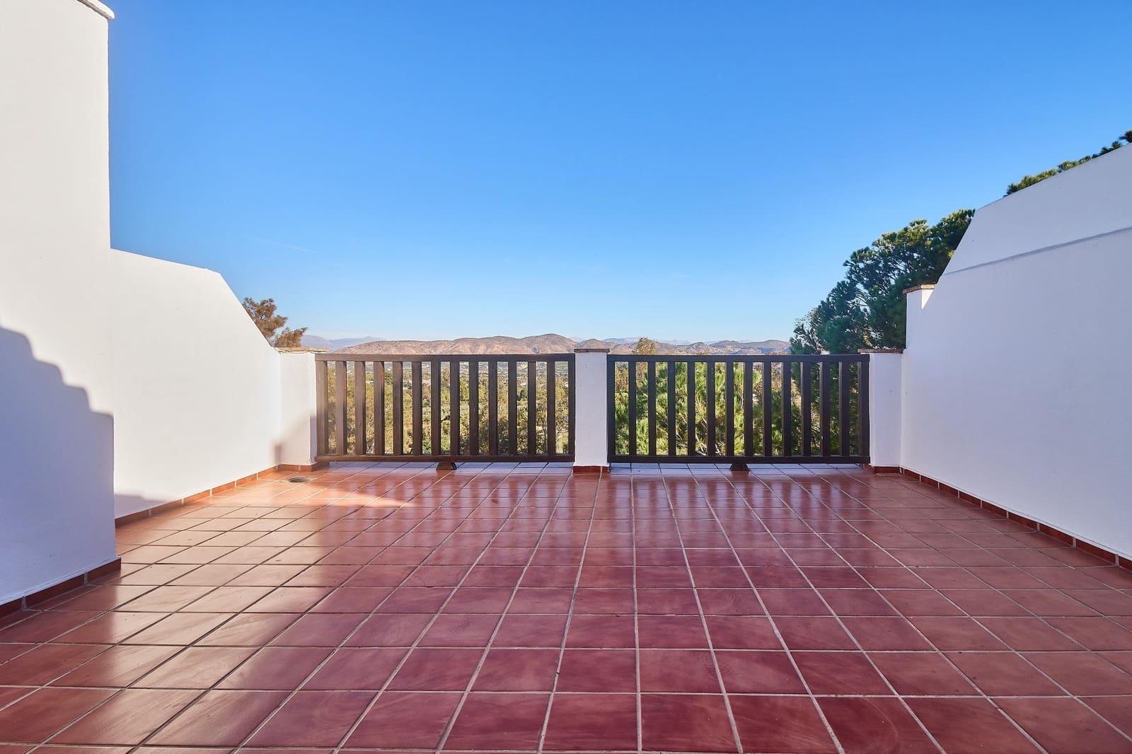 3 sypialnia Dom szeregowy na sprzedaż w Alhaurin de la Torre z basenem garażem - 429 990 € (Ref: 9359688)