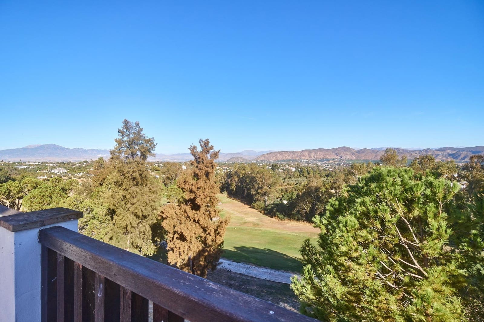 3 sypialnia Dom szeregowy na sprzedaż w Alhaurin de la Torre z basenem garażem - 429 990 € (Ref: 9359688)