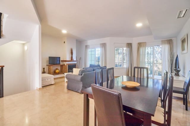 4 sypialnia Dom szeregowy na sprzedaż w Alhaurín de la Torre z basenem garażem - 479 990 € (Ref: 9359689)