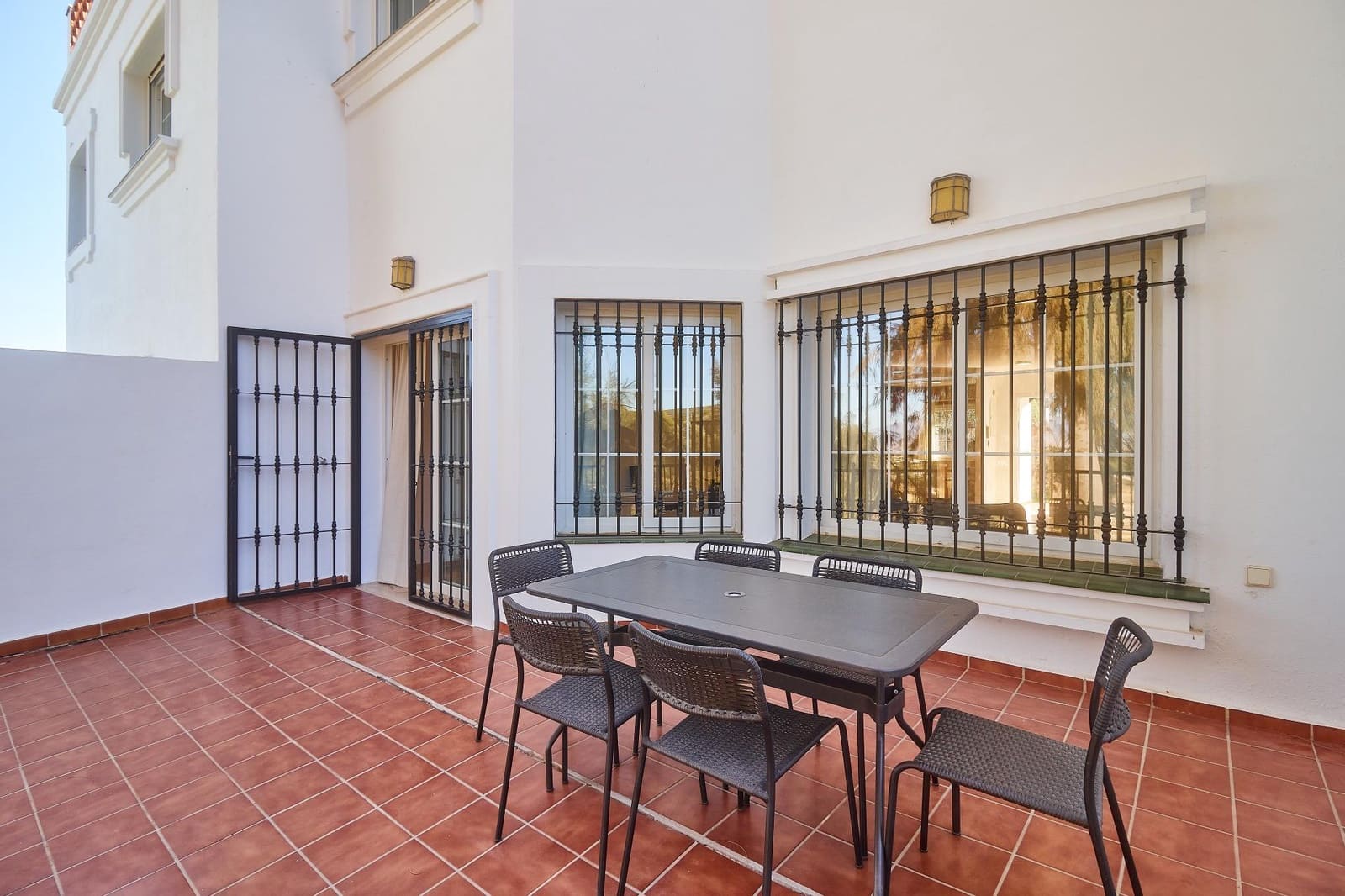 4 sypialnia Dom szeregowy na sprzedaż w Alhaurin de la Torre z basenem garażem - 479 990 € (Ref: 9359689)