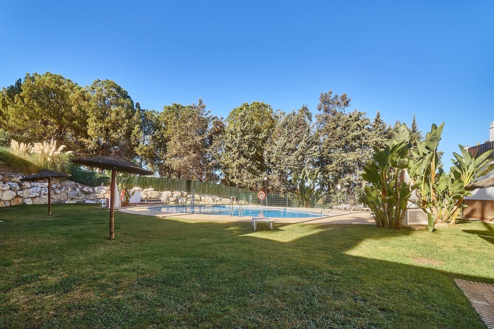 4 sypialnia Dom szeregowy na sprzedaż w Alhaurin de la Torre z basenem garażem - 479 990 € (Ref: 9359689)