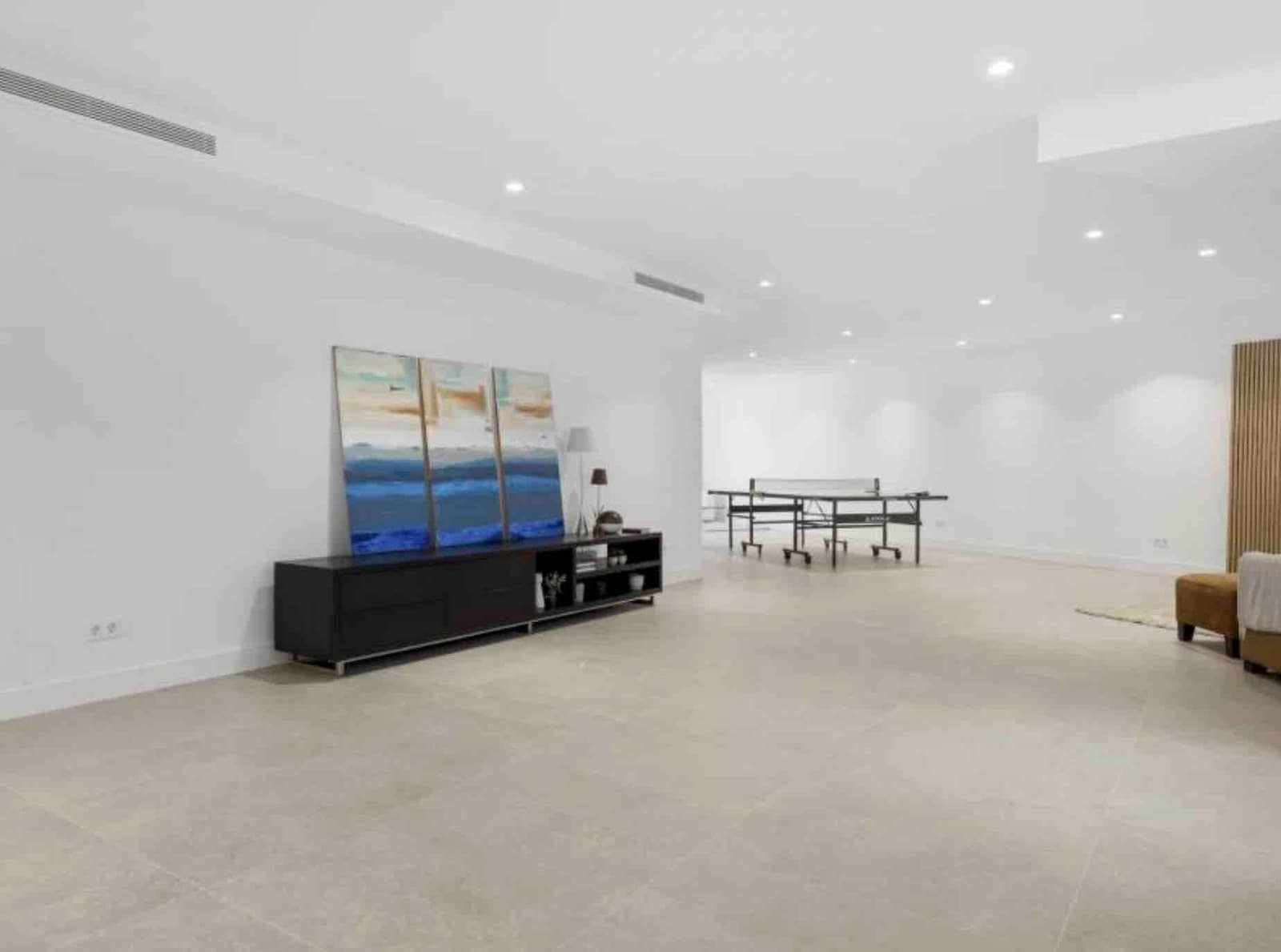 5 bedroom Villa for sale in Marbella with pool garage - € 3,450,000 (Ref: 9502458)