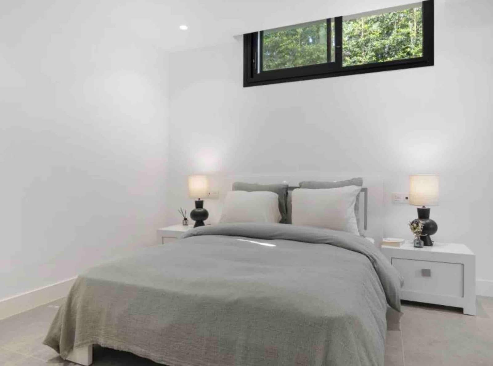 5 bedroom Villa for sale in Marbella with pool garage - € 3,450,000 (Ref: 9502458)