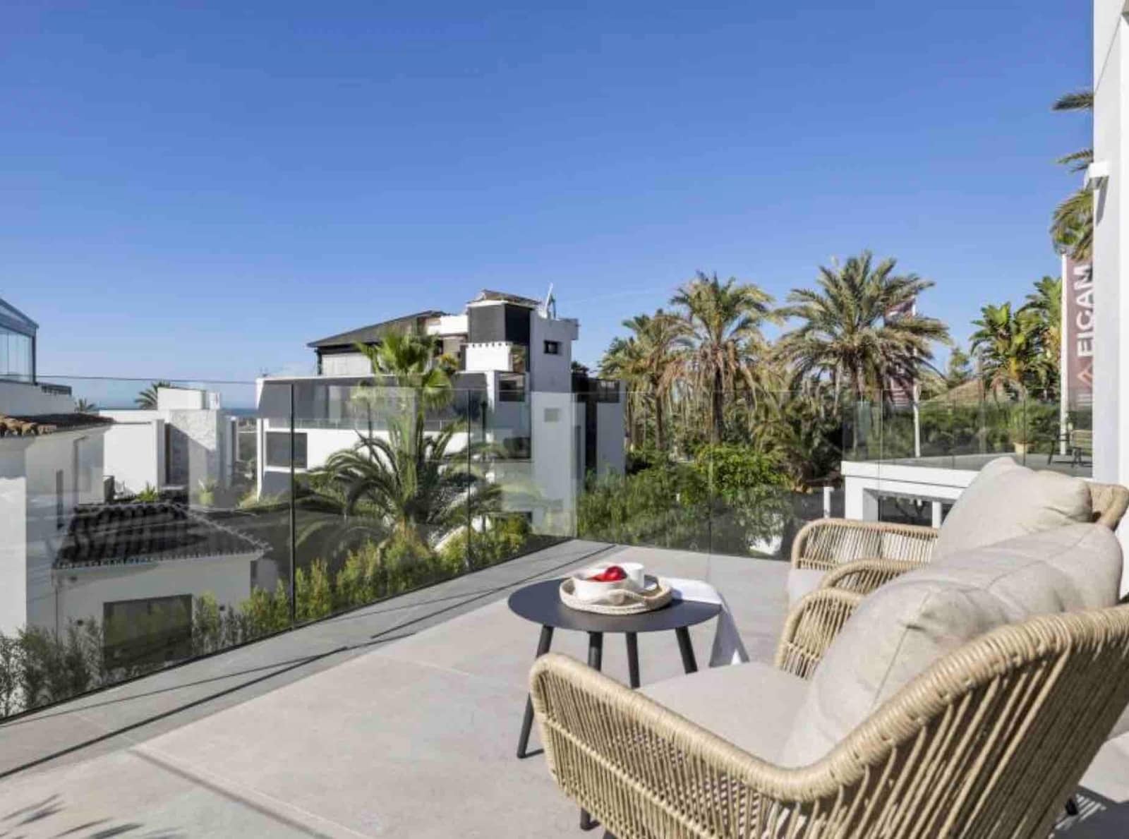 5 bedroom Villa for sale in Marbella with pool garage - € 3,450,000 (Ref: 9502458)