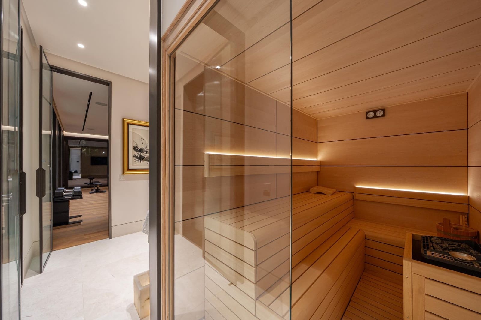 5 sypialnia Willa na sprzedaż w Marbella z basenem garażem - 14 995 000 € (Ref: 9536039)