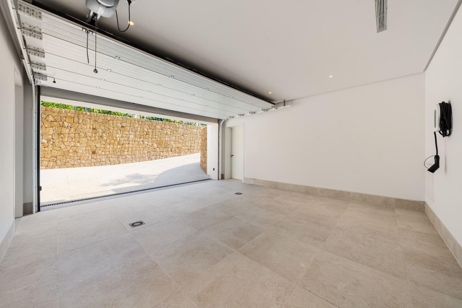 5 sypialnia Willa na sprzedaż w Marbella z basenem garażem - 14 995 000 € (Ref: 9536039)