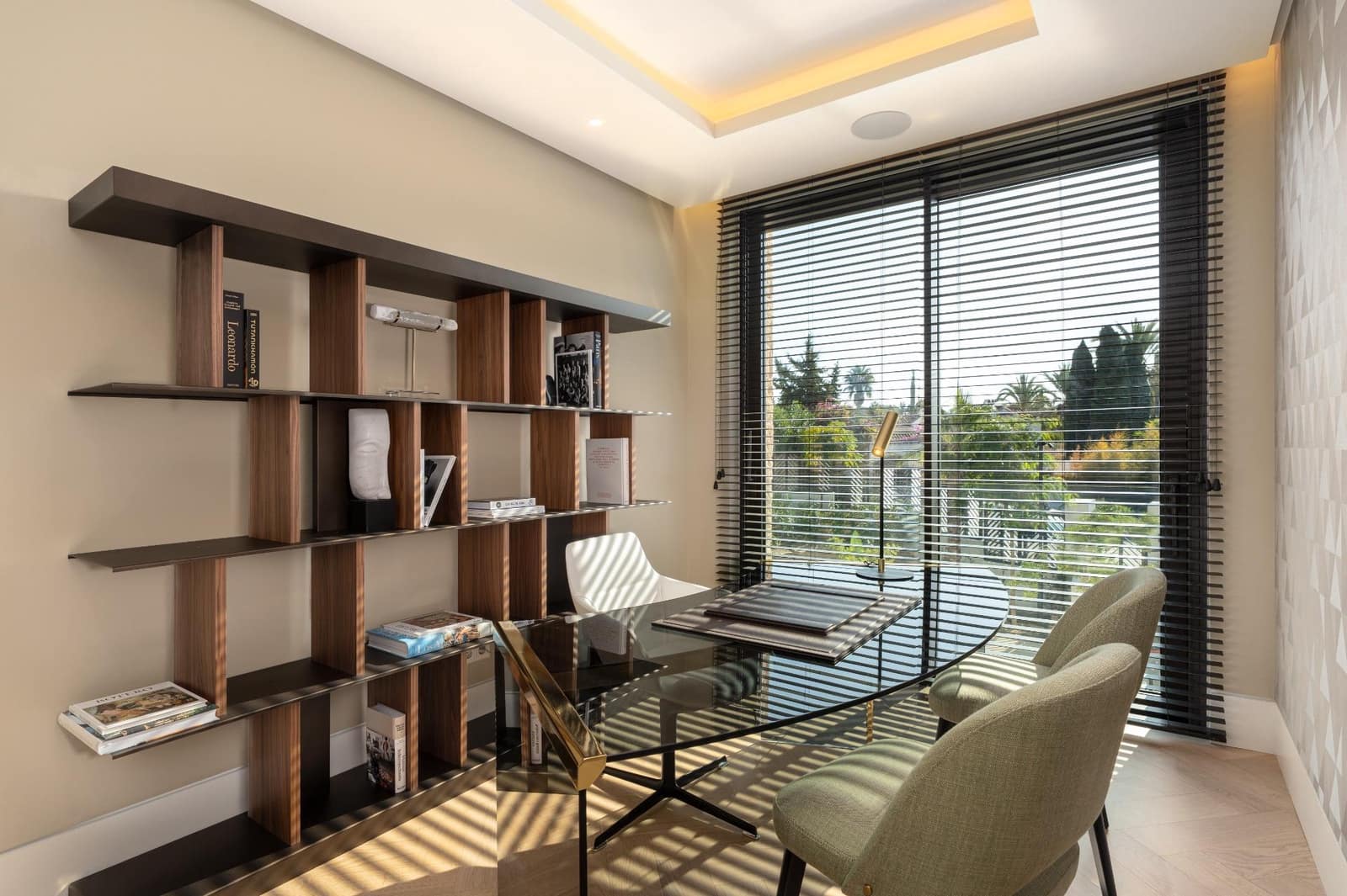 5 sypialnia Willa na sprzedaż w Marbella z basenem garażem - 14 995 000 € (Ref: 9536039)