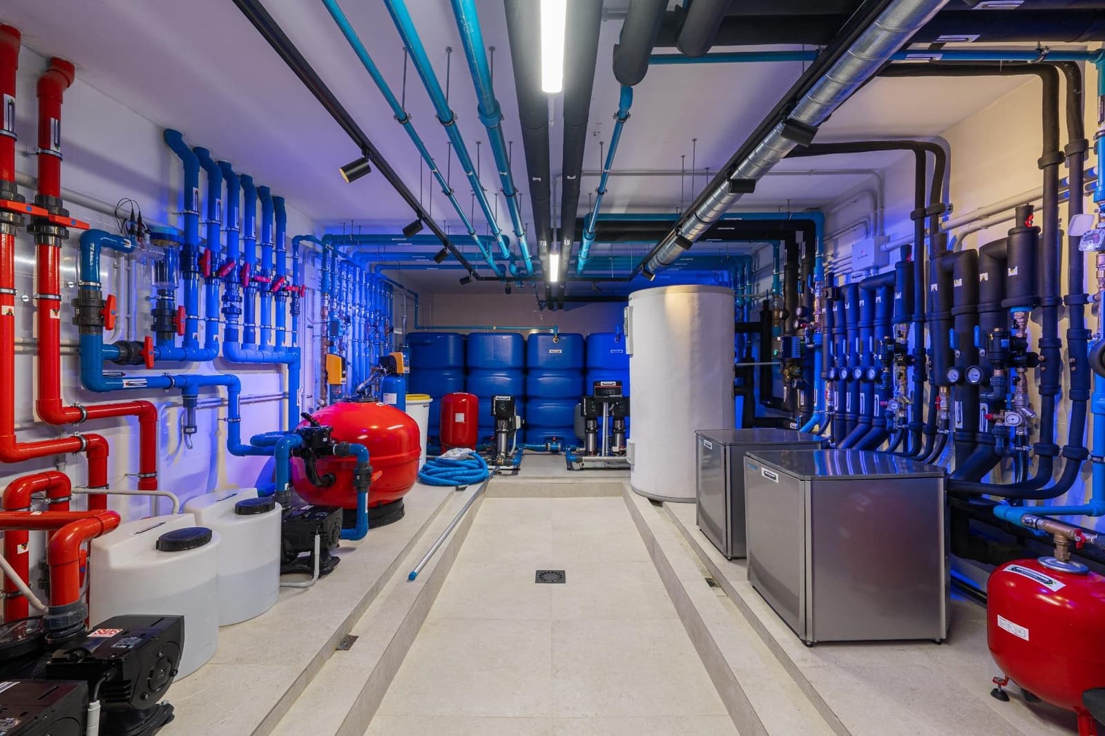 5 sypialnia Willa na sprzedaż w Marbella z basenem garażem - 14 995 000 € (Ref: 9536039)