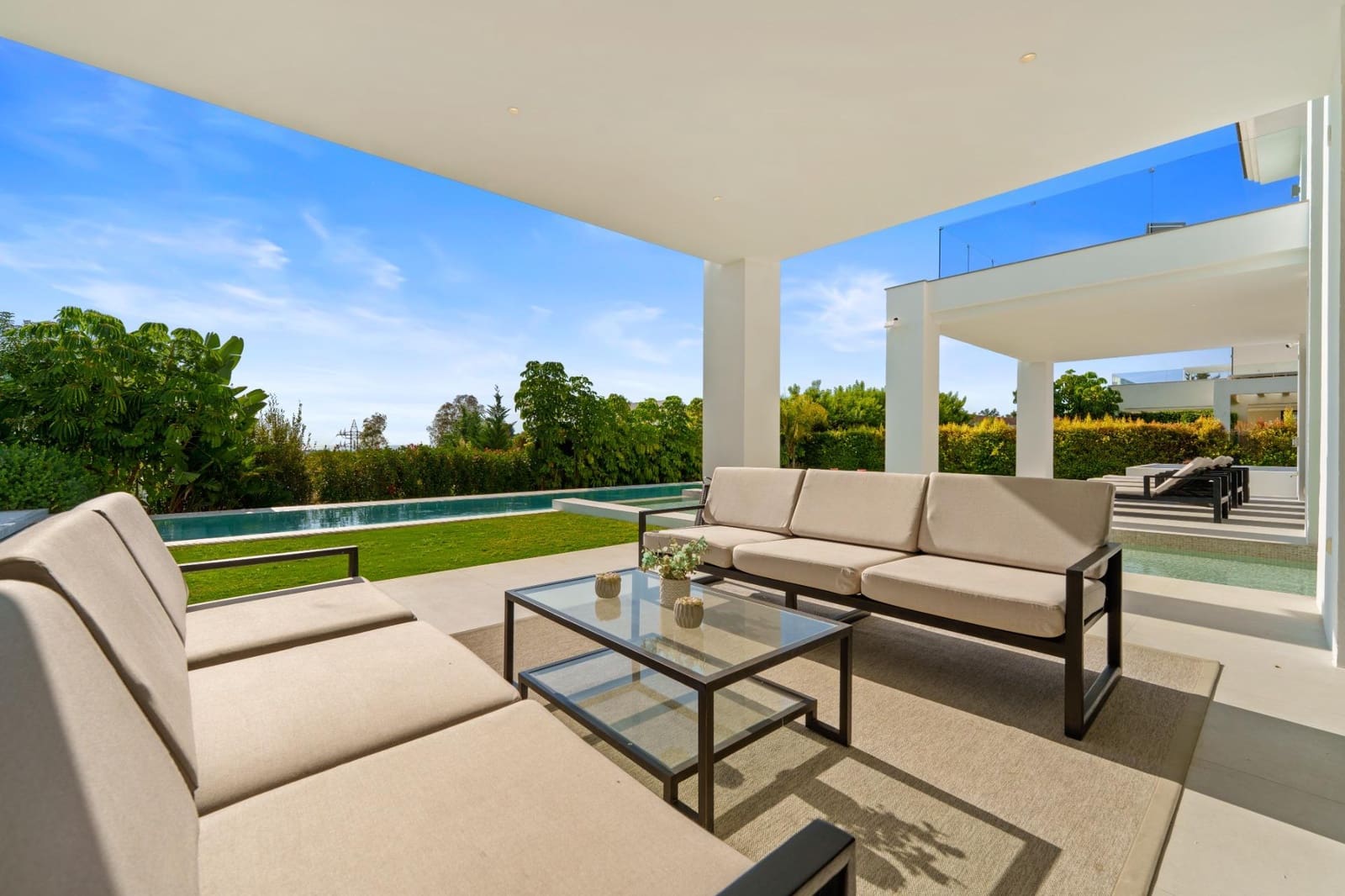 6 sovrum Villa till salu i La Quinta med pool garage - 4 695 000 € (Ref: 9536040)