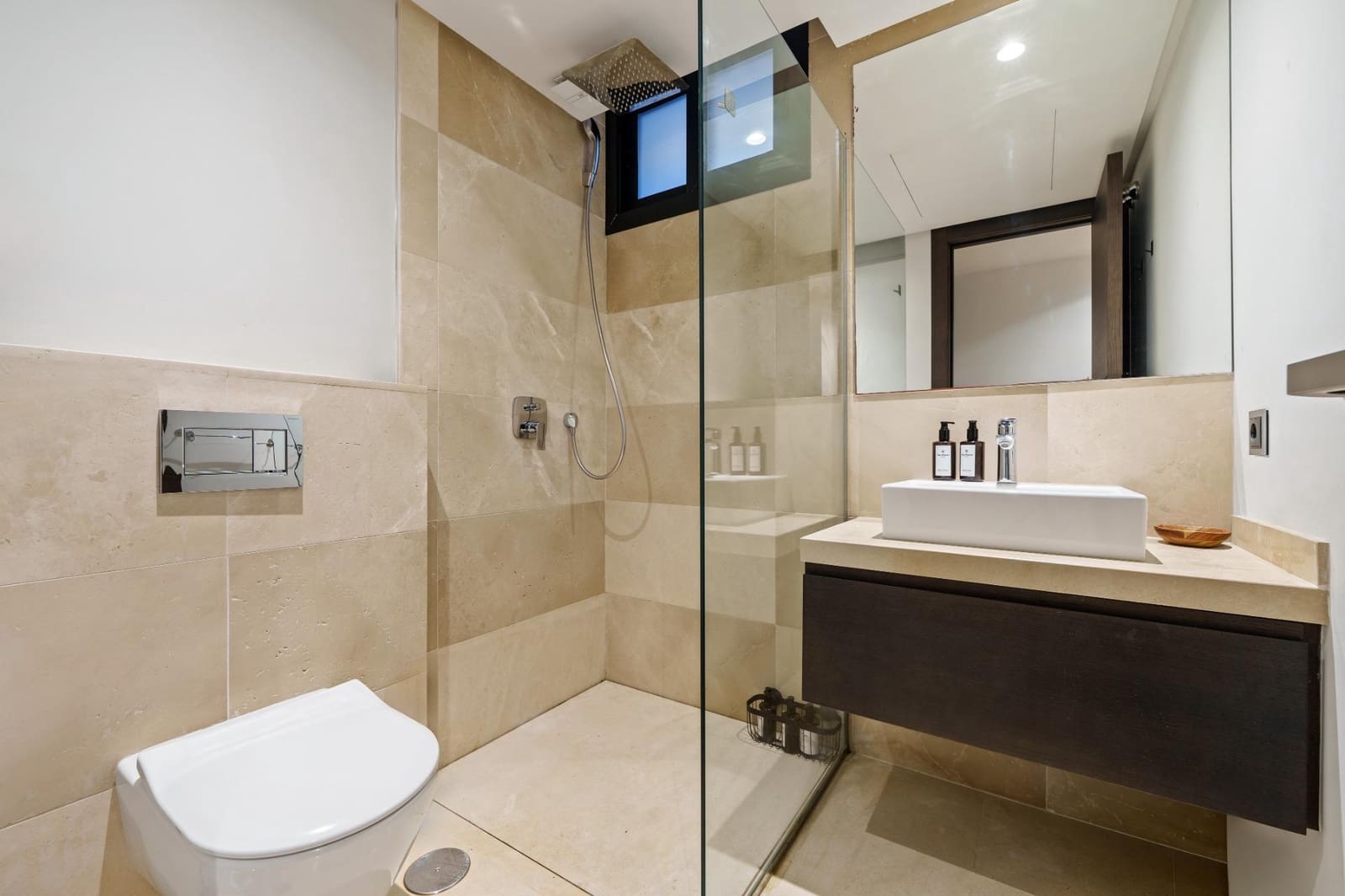 6 bedroom Villa for sale in Nueva Andalucia with pool garage - € 4,190,000 (Ref: 9536043)