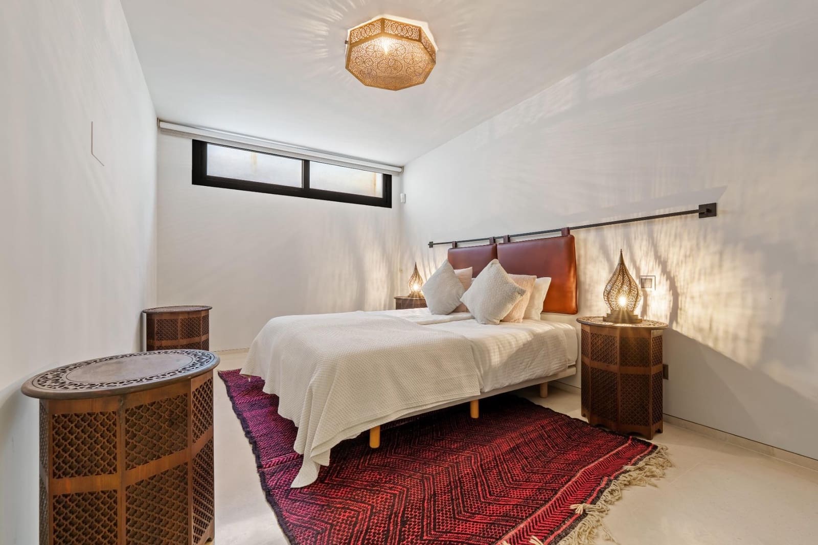 6 bedroom Villa for sale in Nueva Andalucia with pool garage - € 4,190,000 (Ref: 9536043)