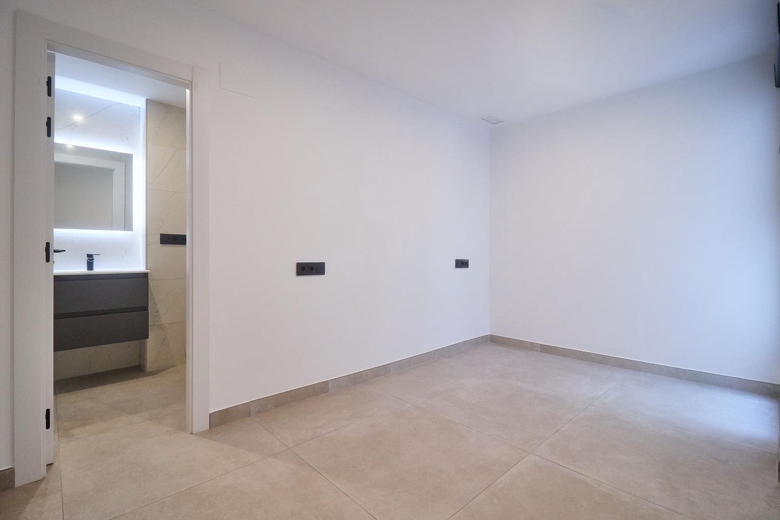 3 makuuhuone Huoneisto vuokrattavana paikassa Fuengirola - 1 750 € (Ref: 9568787)