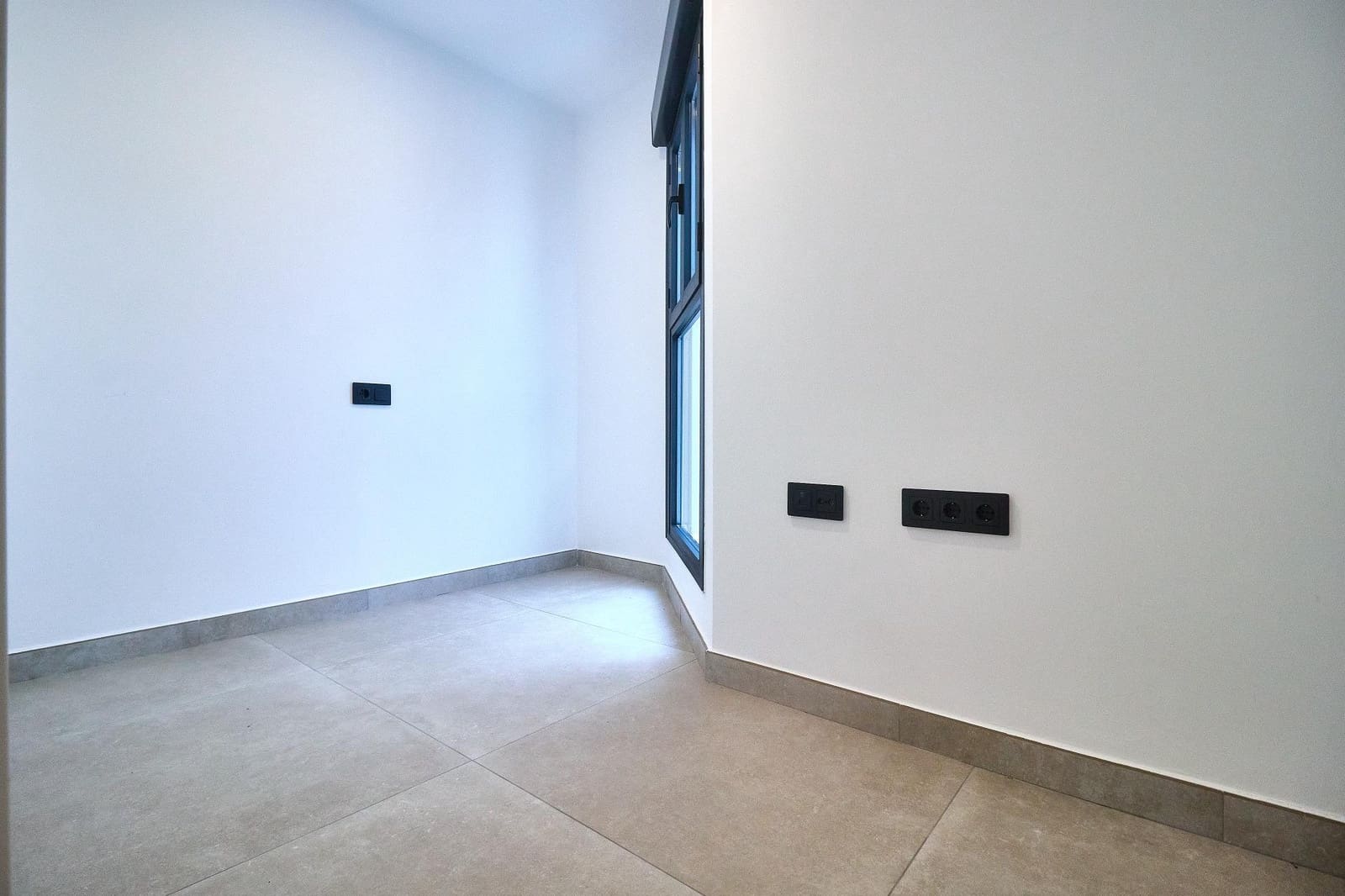 3 makuuhuone Huoneisto vuokrattavana paikassa Fuengirola - 1 750 € (Ref: 9568787)