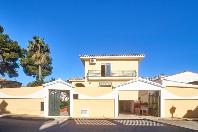 Chalet de 5 habitaciones en El Coto, Mijas en venta con piscina garaje - 700.000 € (Ref: 9615634)
