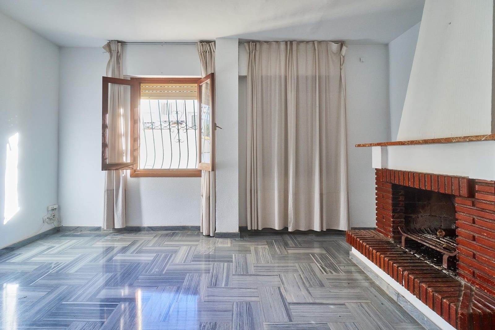 5 soverom Villa til salgs i El Coto med svømmebasseng garasje - € 700 000 (Ref: 9615634)