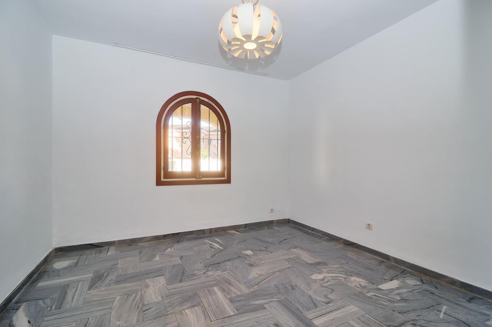 5 soverom Villa til salgs i El Coto med svømmebasseng garasje - € 700 000 (Ref: 9615634)