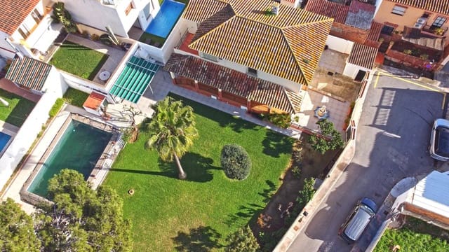 Chalet de 5 habitaciones en El Coto, Mijas en venta con piscina garaje - 700.000 € (Ref: 9615634)