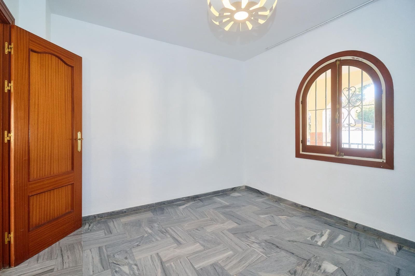 5 soverom Villa til salgs i El Coto med svømmebasseng garasje - € 700 000 (Ref: 9615634)