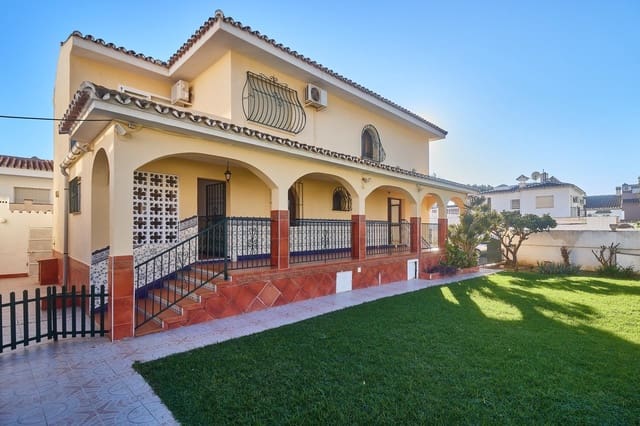 Chalet de 5 habitaciones en El Coto, Mijas en venta con piscina garaje - 700.000 € (Ref: 9615634)