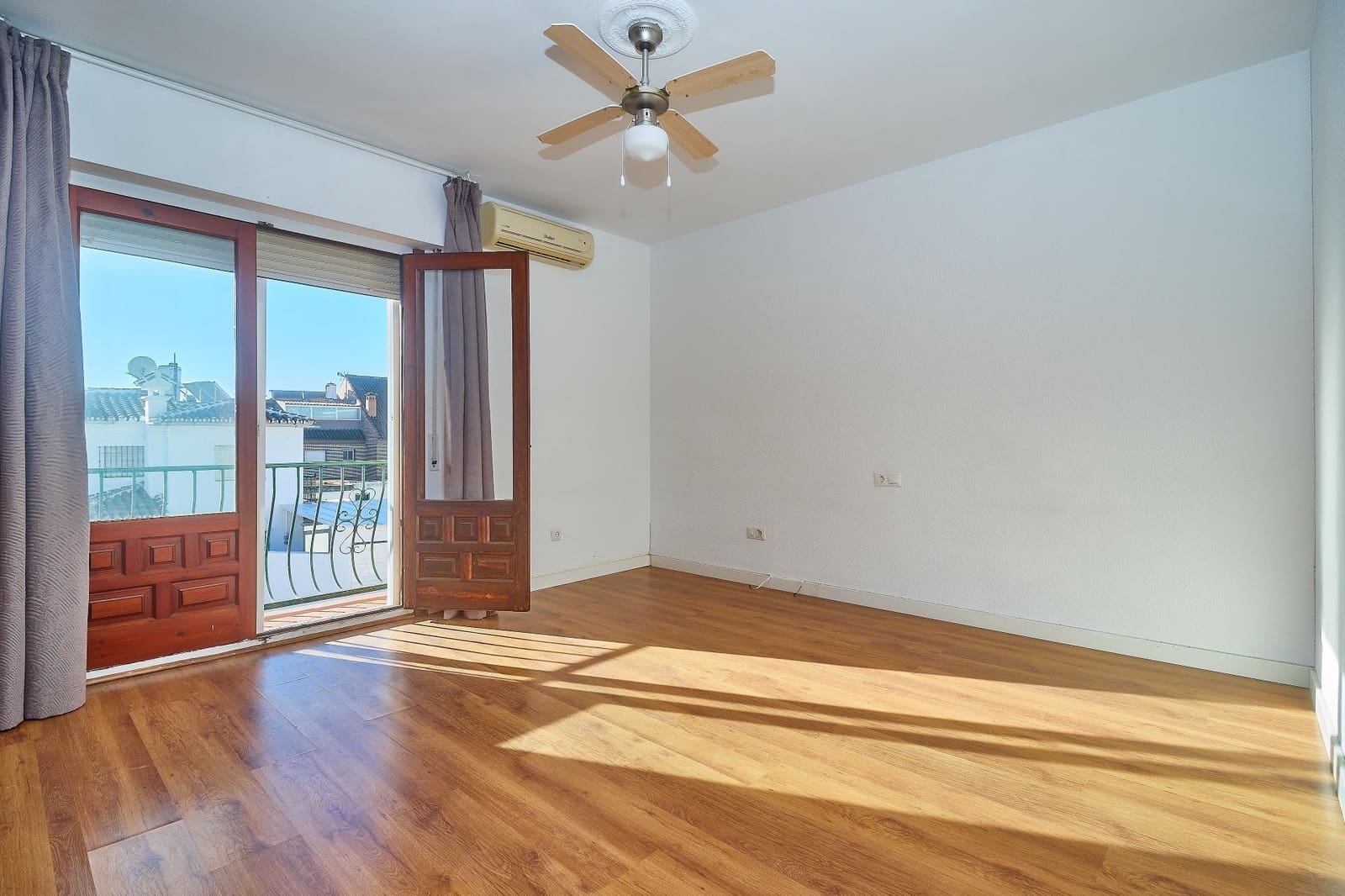 5 soverom Villa til salgs i El Coto med svømmebasseng garasje - € 700 000 (Ref: 9615634)