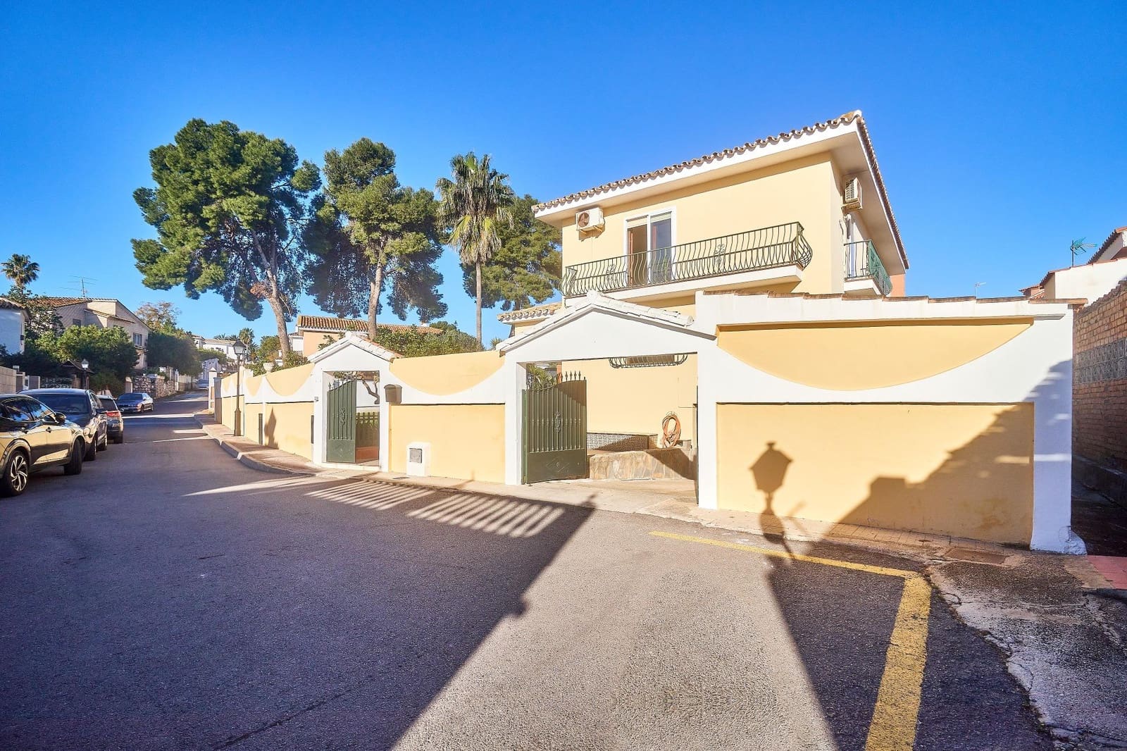 5 soverom Villa til salgs i El Coto med svømmebasseng garasje - € 700 000 (Ref: 9615634)