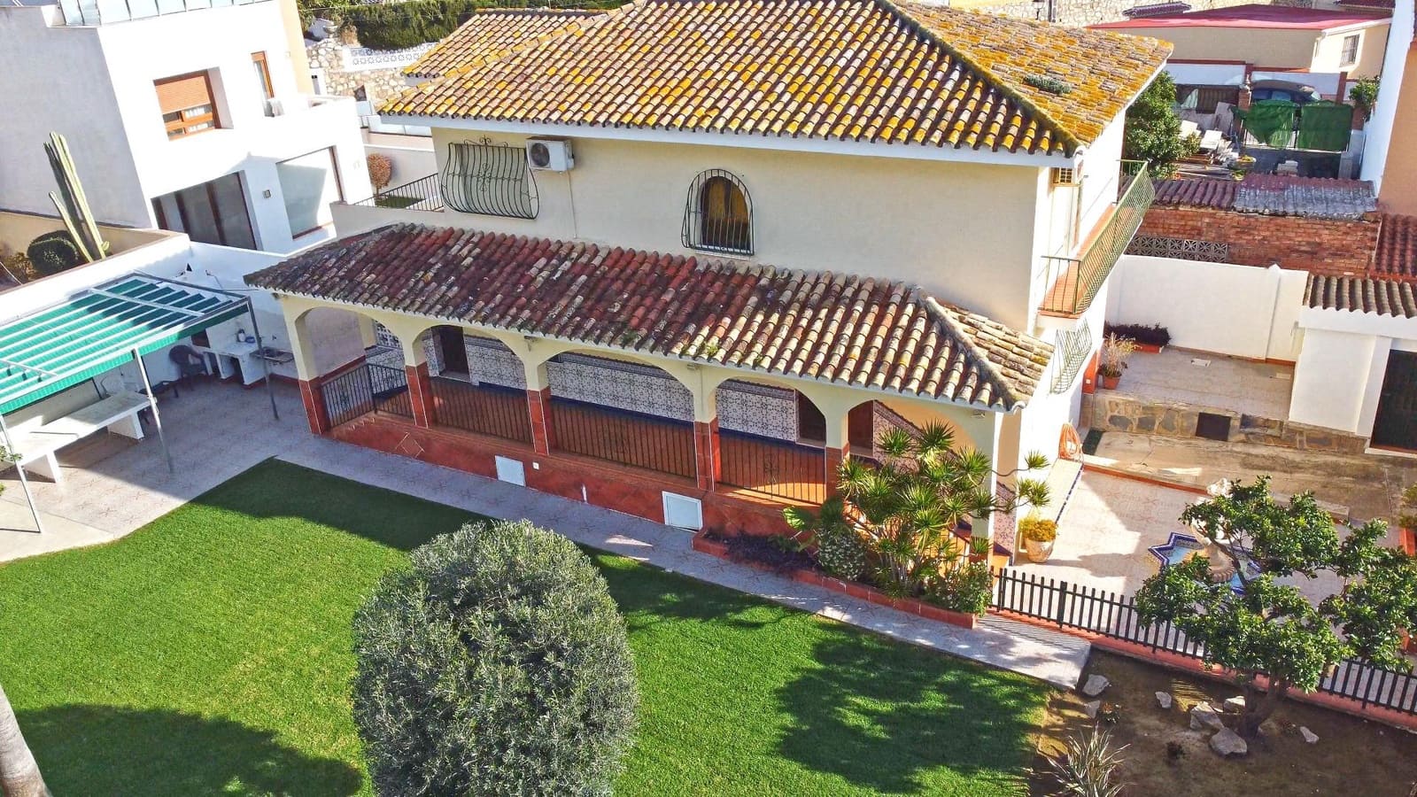 5 soverom Villa til salgs i El Coto med svømmebasseng garasje - € 700 000 (Ref: 9615634)