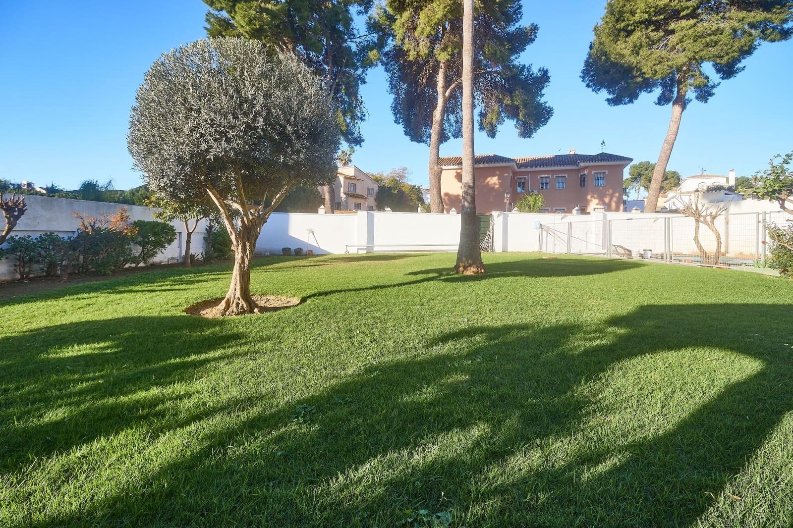 5 soverom Villa til salgs i El Coto med svømmebasseng garasje - € 700 000 (Ref: 9615634)