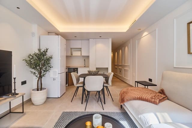 2 soverom Leilighet til salgs i Zona Puerto Deportivo, Fuengirola - € 355 000 (Ref: 9627680)