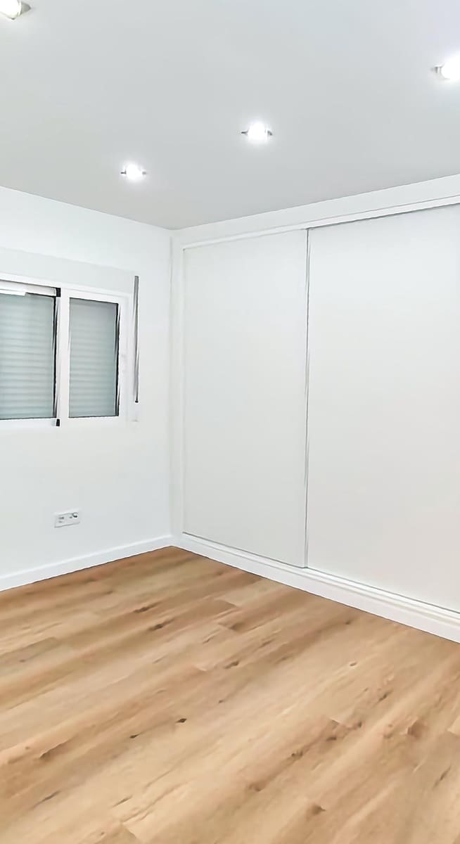 3 bedroom Flat for sale in Fuengirola - € 299,000 (Ref: 9666607)