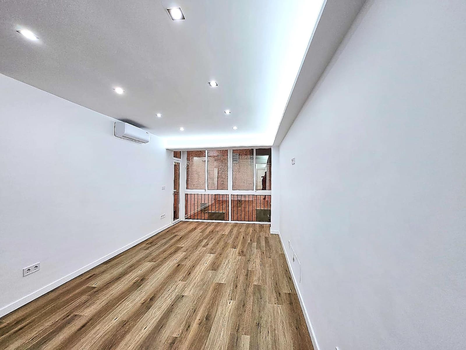 3 bedroom Flat for sale in Fuengirola - € 299,000 (Ref: 9666607)