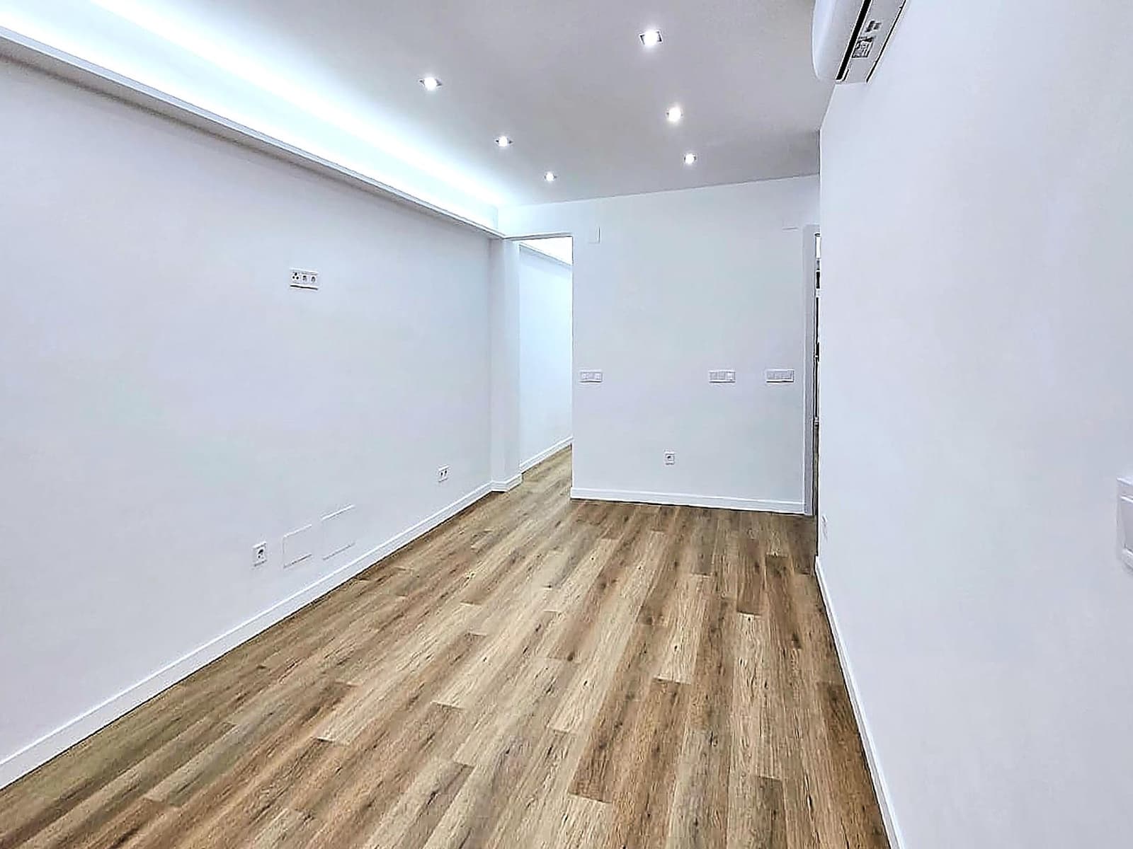 3 bedroom Flat for sale in Fuengirola - € 299,000 (Ref: 9666607)