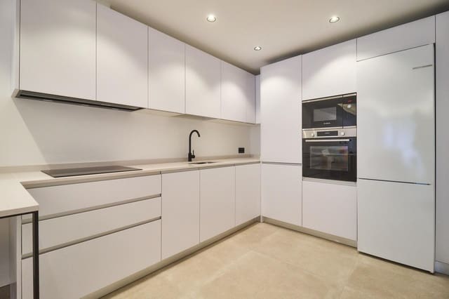 3 Zimmer Apartment zu verkaufen in Zona Puerto Deportivo, Fuengirola - 438.000 € (Ref: 9674329)