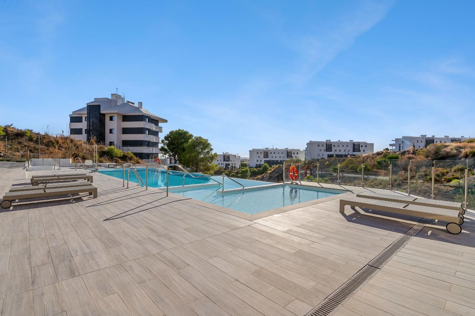 3 sypialnia Apartament na sprzedaż w Benalmadena z basenem garażem - 786 000 € (Ref: 9698880)