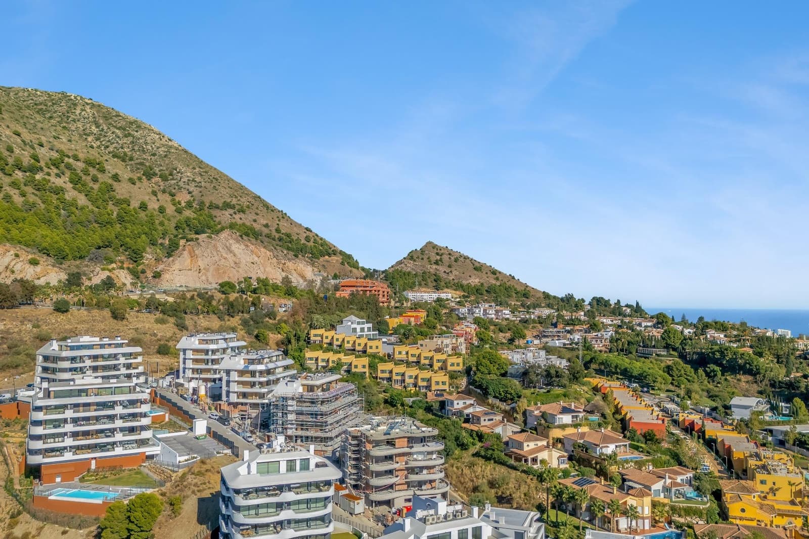 3 sypialnia Apartament na sprzedaż w Benalmadena z basenem garażem - 786 000 € (Ref: 9698880)