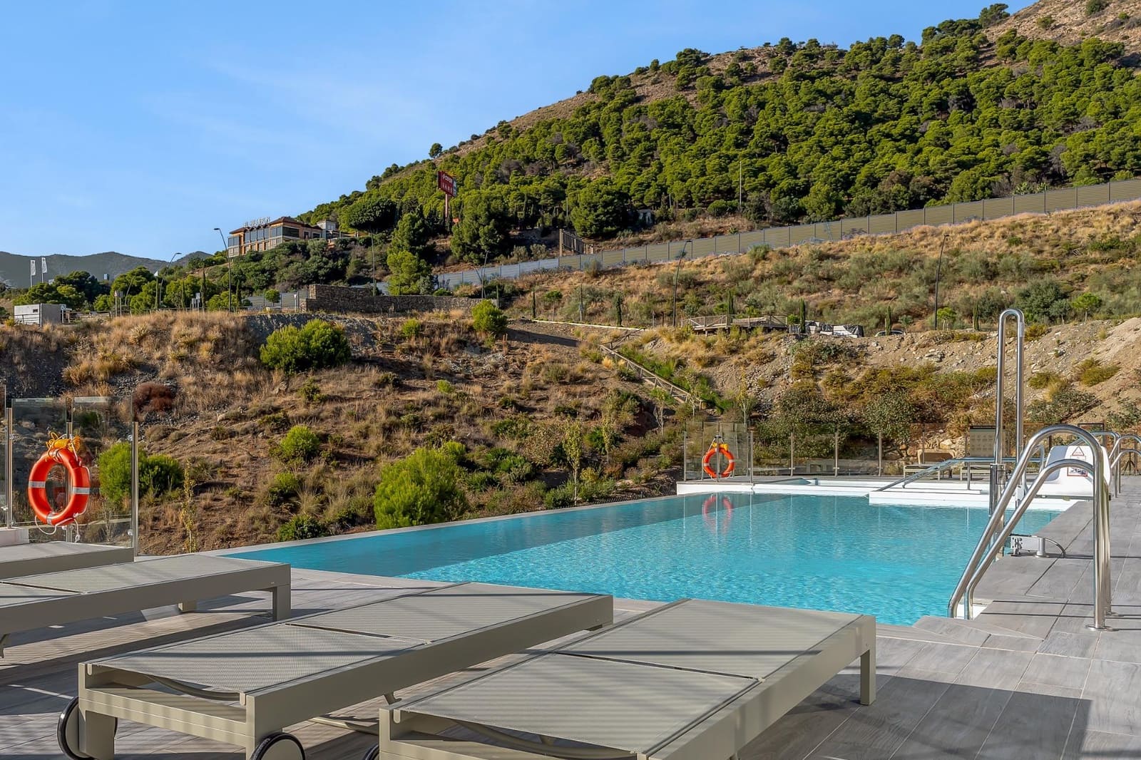 3 sypialnia Apartament na sprzedaż w Benalmadena z basenem garażem - 786 000 € (Ref: 9698880)