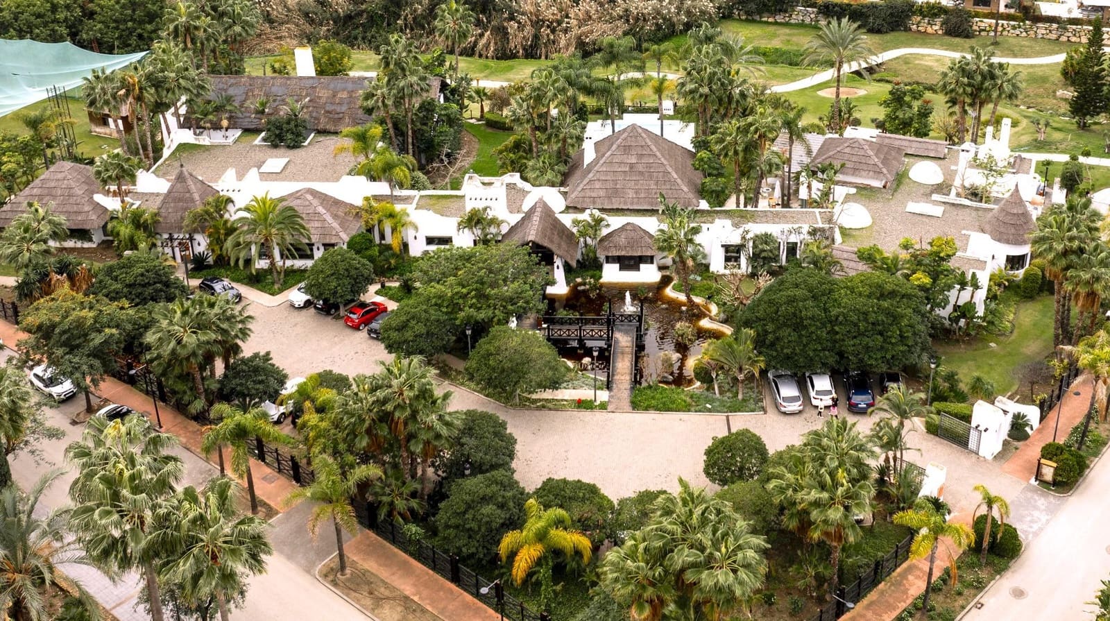 5 sypialnia Willa na sprzedaż w El Paraiso z basenem garażem - 1 950 000 € (Ref: 9773170)