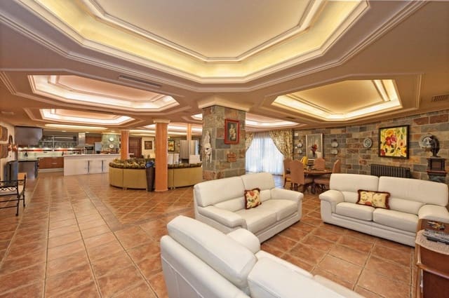 7 soverom Villa til salgs i Mijas med svømmebasseng garasje - € 5 600 000 (Ref: 9780678)