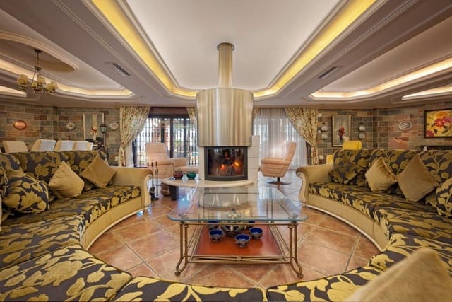 7 soverom Villa til salgs i Mijas med svømmebasseng garasje - € 5 600 000 (Ref: 9780678)