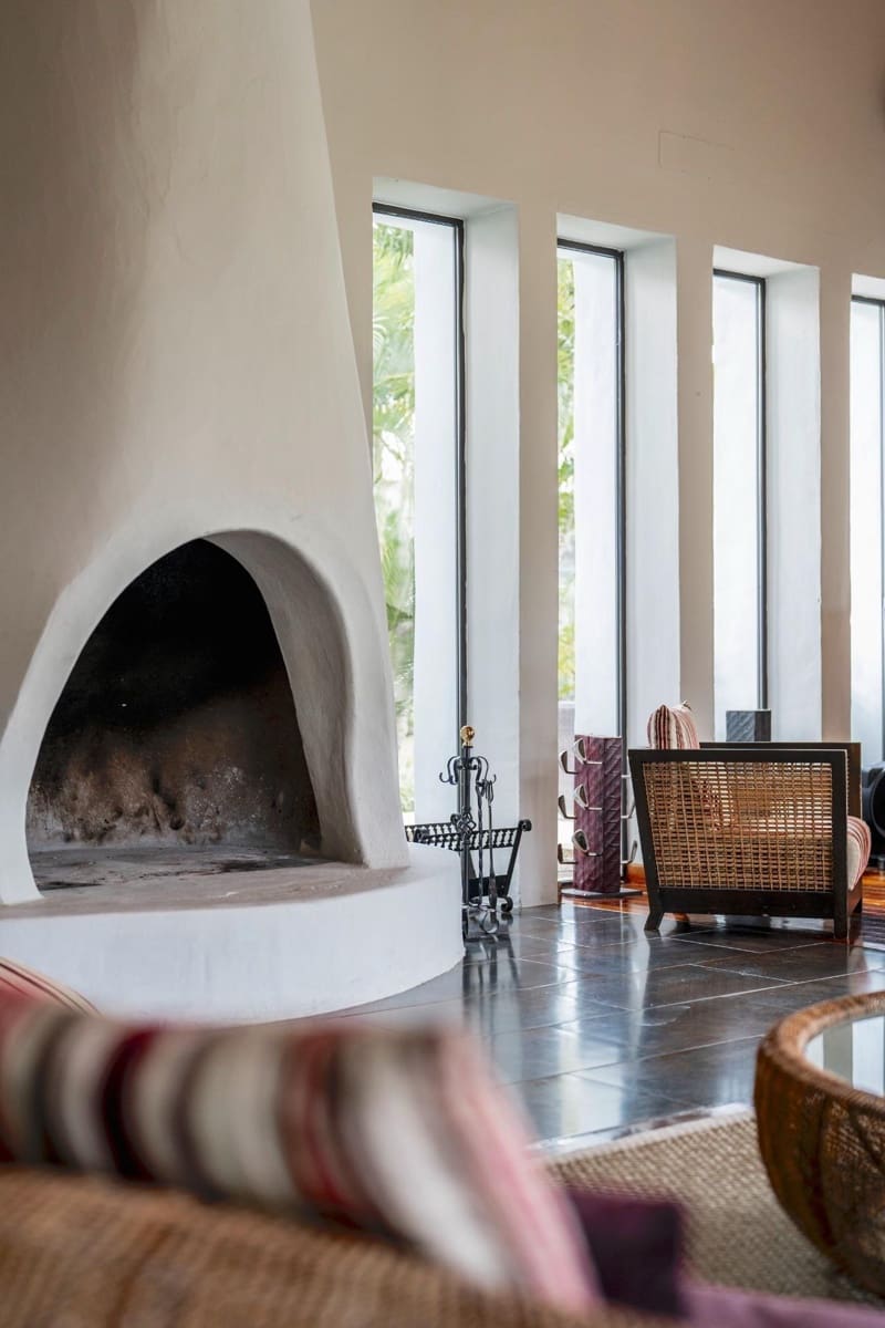 5 bedroom Villa for sale in El Paraiso with pool garage - € 2,650,000 (Ref: 9825361)